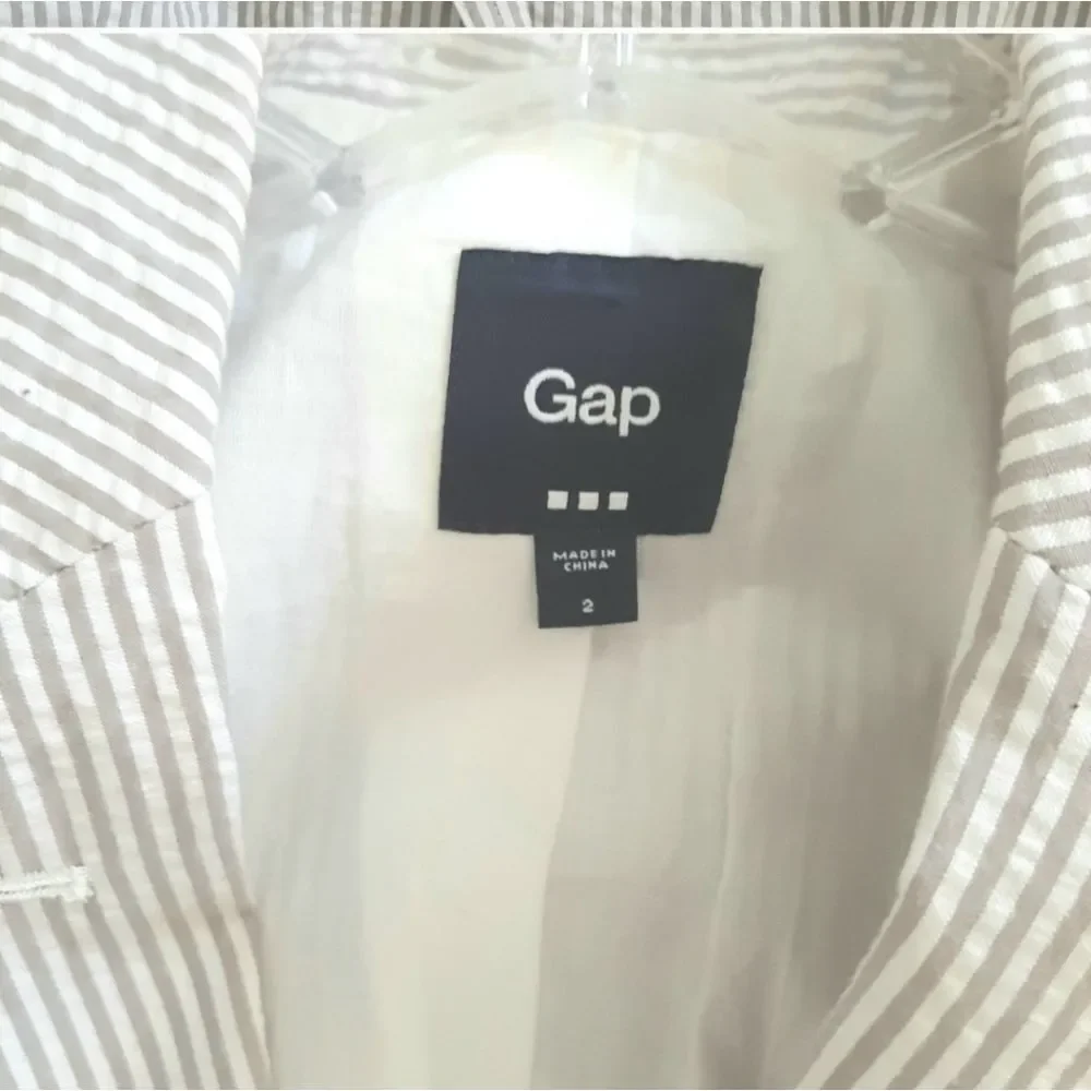 Gap Academy Grey V-necline Collar Stripe Seersucker Blazer Sz 2